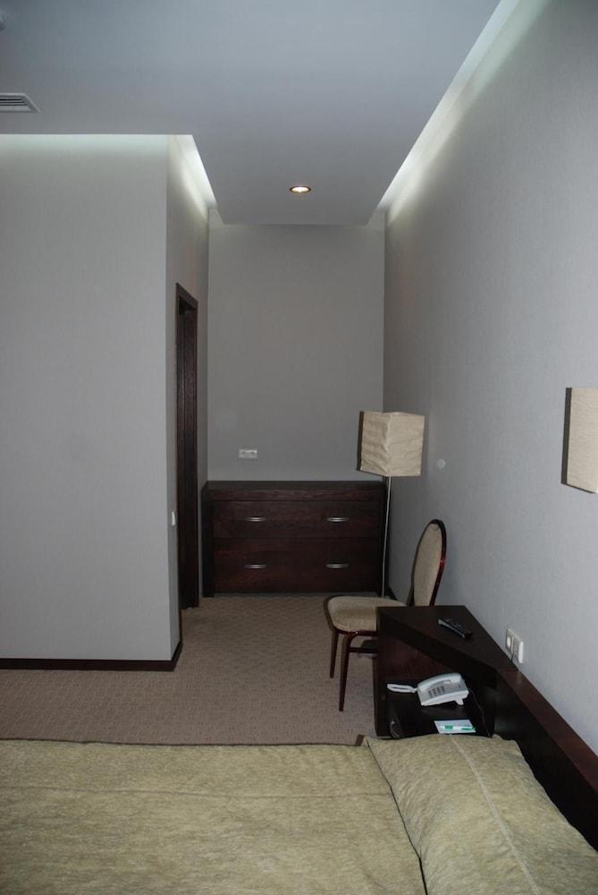 D'Plaza Hotel Tbilissi Extérieur photo
